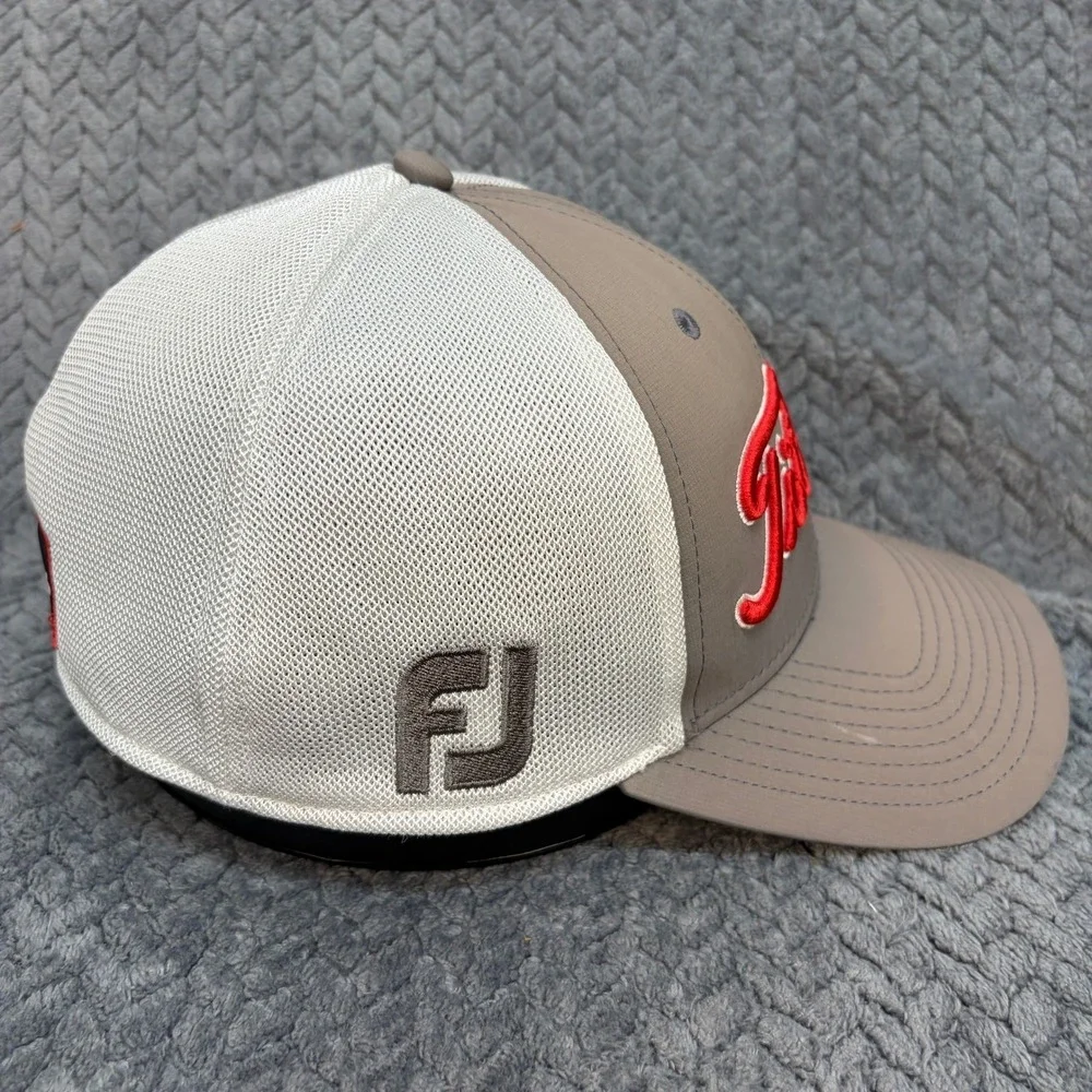 Titleist New Era Golf Hat Pro V1 Gray White Mesh Stretch Fit Medium-Large Cap